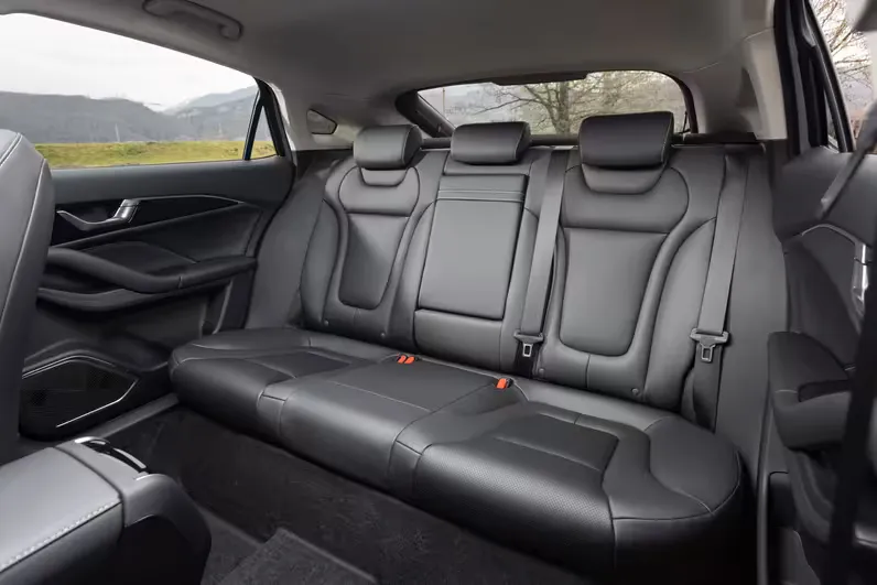 BESTUNE New B70 ინტერიერი 2